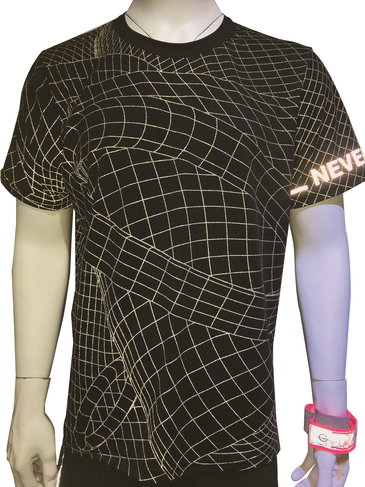 T-shirt with reflective fabric