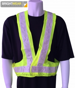 100 polyester solid safety vest with LED for Japan